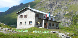Rifugio alpino Barmasse / 2200m / Loc. Cignana / Valtournenche