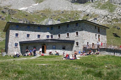 Rifugio alpino Arp / 2446m / Loc. Palasinaz - Pian Fret / Brusson