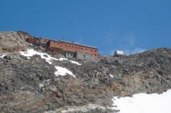 Rifugio alpino Giovanni Gnifetti / 3647m / Ghiacciaio del Garstelet - Monte Rosa / Gressoney-La-Trinité
