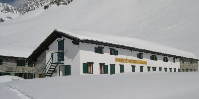 Rifugio alpino Vittorio Sella / 2.584 m / Loc. Lauson - Valnontey / Cogne